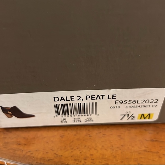 Franco Sarto gray dale 3” heel bootie size 7.5” - Picture 7 of 7